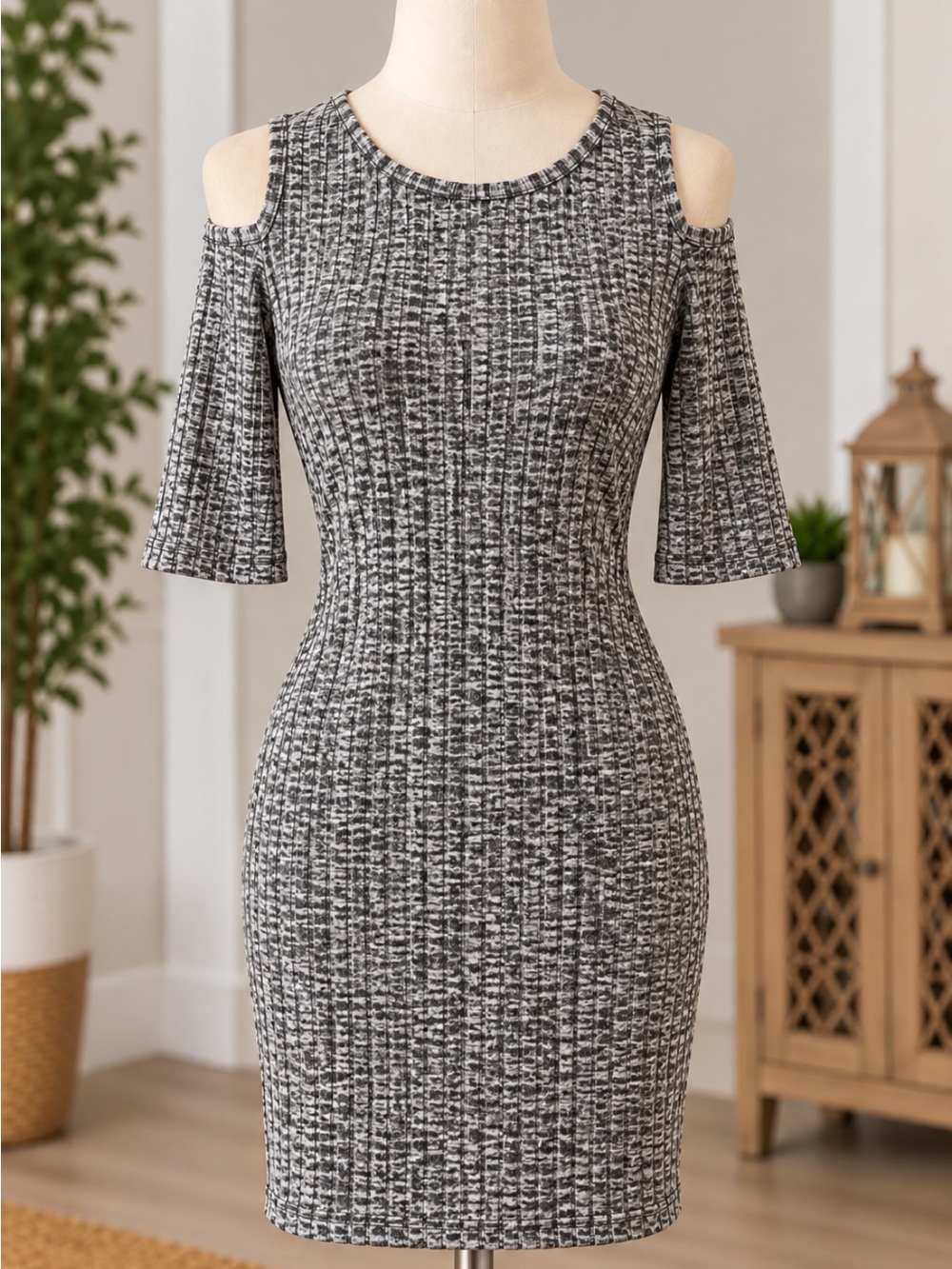 Sharagano Black and White Cold-Shoulder Ribbed Midi Dress